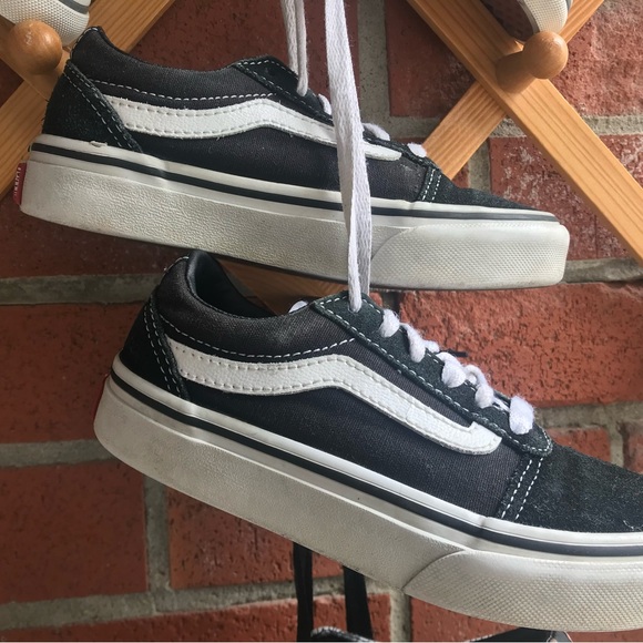 Kids Classic Black and White Low-Top Sneakers - Picture 1 of 4